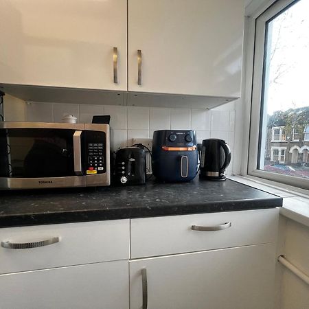 1-Bed Flat With Fast Wi-Fi In Prime Location 15Mins From Central London Londres Exterior foto