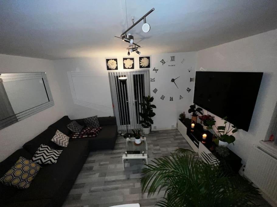 1-Bed Flat With Fast Wi-Fi In Prime Location 15Mins From Central London Londres Exterior foto