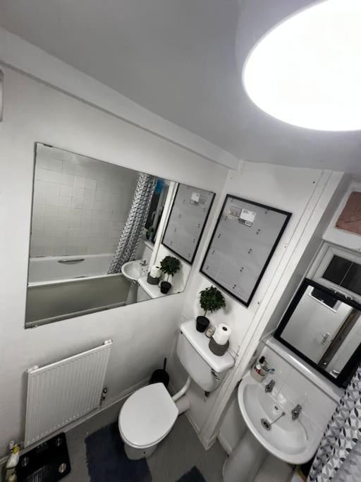 1-Bed Flat With Fast Wi-Fi In Prime Location 15Mins From Central London Londres Exterior foto